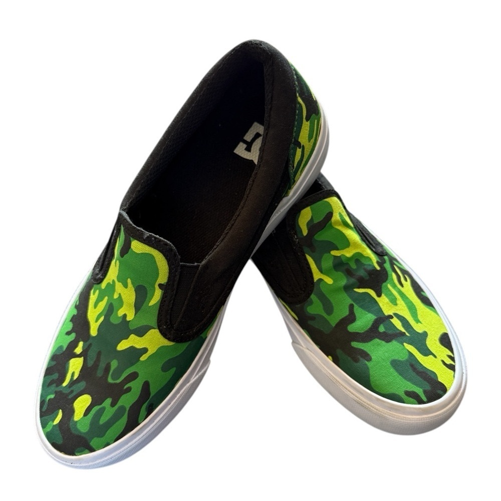 NWOTS DC Youth Boys' Trase Slip-On Sneaker, green camo, size 7,